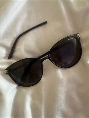 versace sunglasses (one side is broken)
